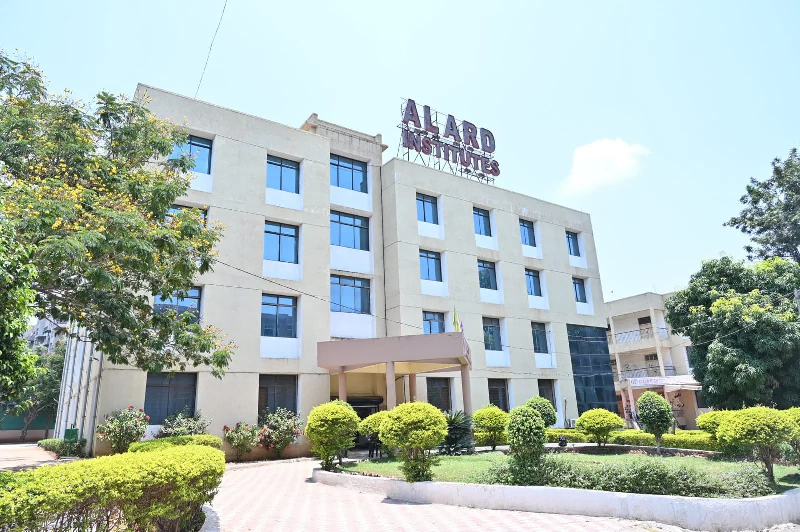 Alard University Collaborating with NIAT