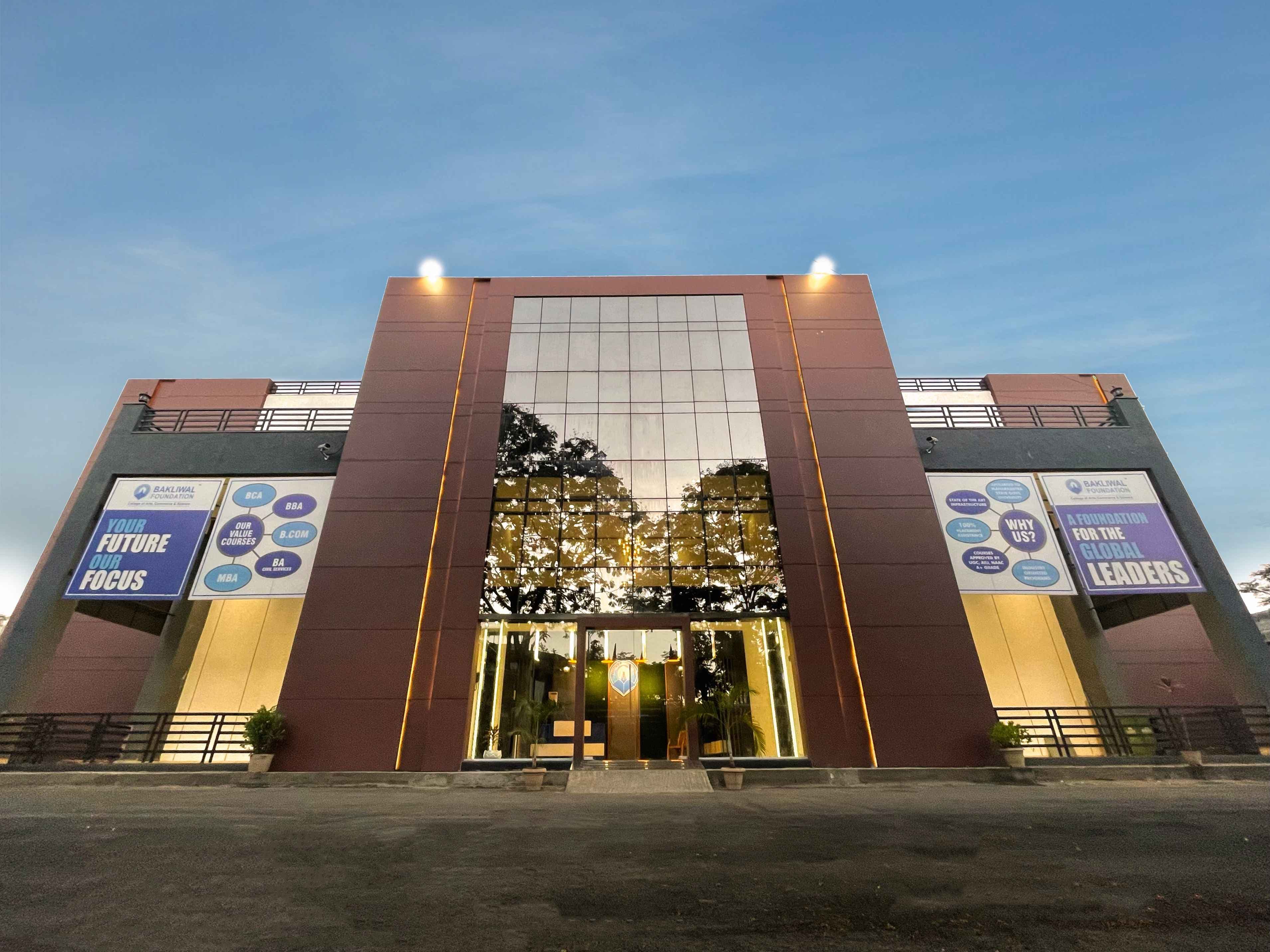 Bakliwal Foundation College of Arts, Commerce and Science