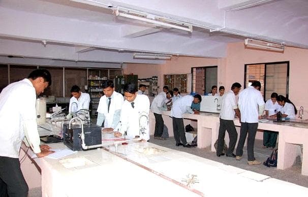Dhule Charitable Society's Institute of Pharmacy