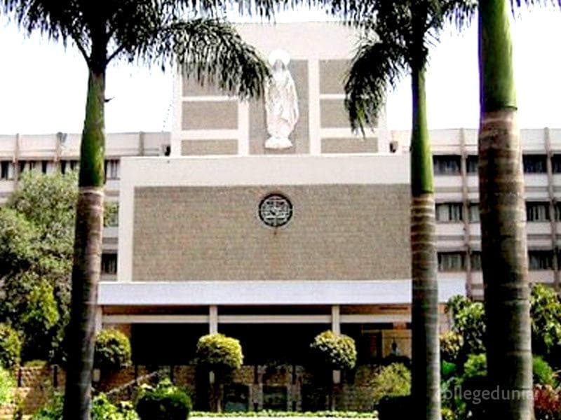 St John's Pharmacy College